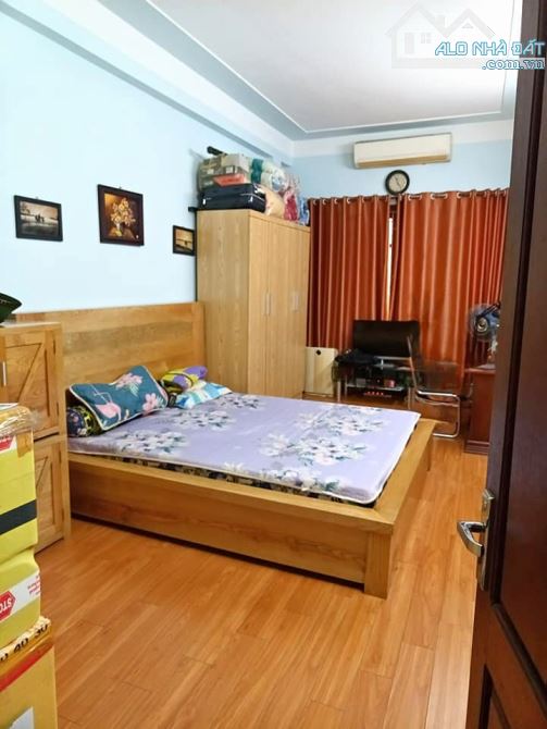 Bán nhà gần Hồ Phương mai Dt 32m2 x4 tầng Mt 4m Giá 4,5 tỷ - 3