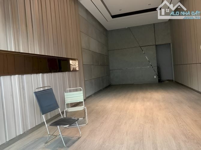 Cho thuê Mặt tiền Hồ Xuân Hương, Phường Võ Thị Sáu Quận 3. DT 6x15m 3 tầng - 1