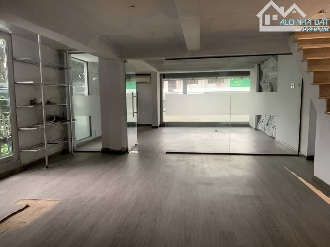 Cho thuê Mặt tiền Hồ Xuân Hương, Phường Võ Thị Sáu Quận 3. DT 6x15m 3 tầng - 2