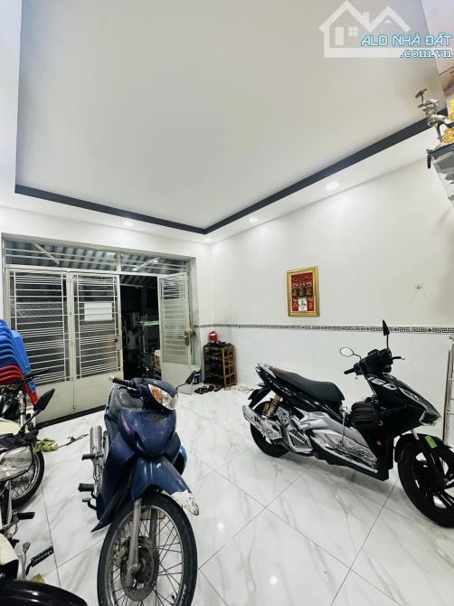 Hẻm Ô Tô 8m,NgayTrungTâm Phường  1,Đinh Tiên Hoàng Giáp Quận 1,55m2,2Tầng Nở Hậu,Nhỉnh 7Ty - 5