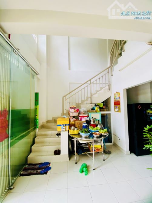 Bán nhà shophouse Bình Tân, đường Hồ Ngọc Lãm, 187m2, 1 lầu, hẻm xe tải. - 1