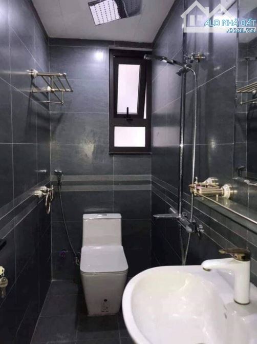 PHÂN LÔ VIP NHẤT ĐỀN LỪ Ô TÔ TRÁNH KINH DOANH BẤT CHẤP VỈA HÈ 4M 45m 5 tầng mt 5m chỉ 11ty - 3