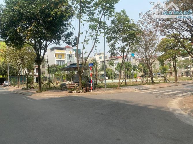 ĐẸP QUÁ XA LA ƠI, 100M ĐẤT, 3 MẶT TIỀN, KINH DOANH