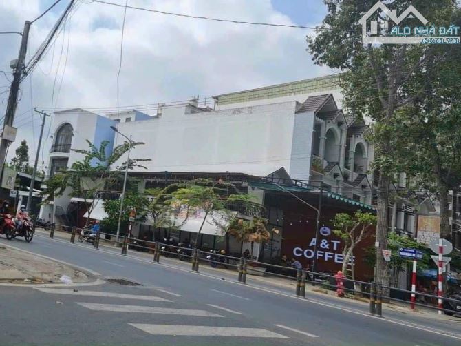 Nhà Góc 2 Mặt Tiền Đường TRẦN HOÀNG NA Cần Thơ Giá 20 tỷ Cách Đuòng Nguyễn Văn Cừ 60m - 1