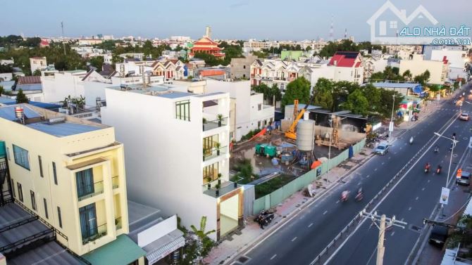 Nhà Góc 2 Mặt Tiền Đường TRẦN HOÀNG NA Cần Thơ Giá 20 tỷ Cách Đuòng Nguyễn Văn Cừ 60m - 2