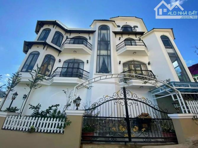 Bán VILLA khách sạn cao cấp Trịnh Hoài Đức view tuyệt đẹp