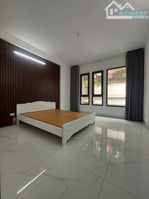 Bán nhà Việt Hưng, Long Biên 50 mét X 5 tầng, ngõ thông, ô tô tránh 6.5 tỷ - 5
