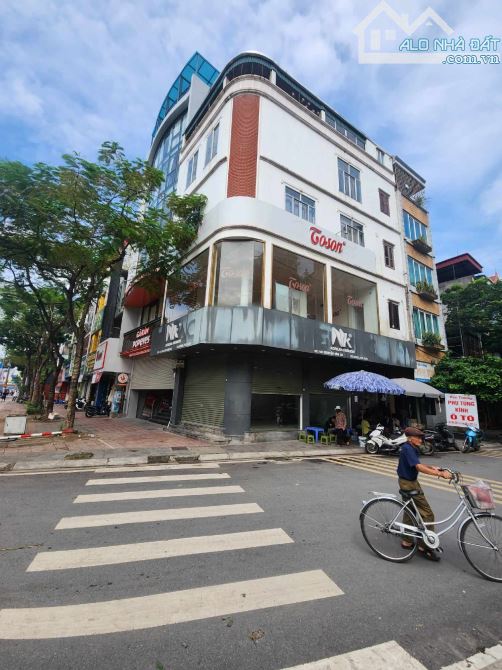Vị trí Đẹp Nhất, Mặt phố Nguyễn Văn Cừ, Lô Góc, Kinh Doanh Đỉnh cao.