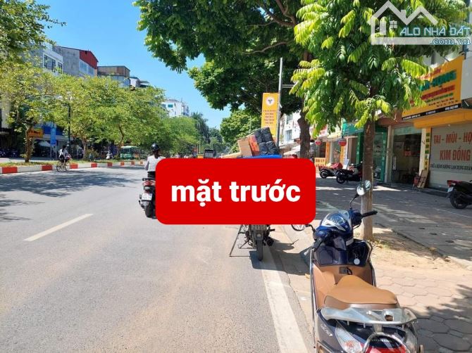 HIẾM MẶT PHỐ TÂN MAI MỘT MẶT PHỐ MỘT MẶT NGÕ ÔTÔ VỈA HÈ ĐÁ BÓNG 96m 6 tầng chỉ 29 tỷ.