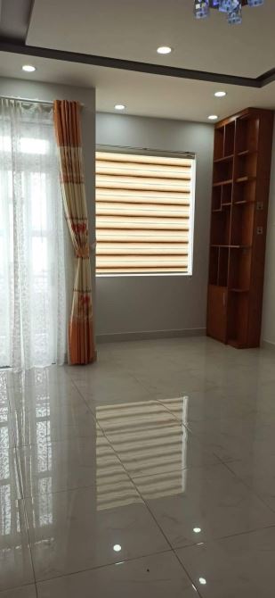 Bán nhà 3 tầng sân thượng hẻm rộng 6m phường Linh Xuân,Thủ Đức