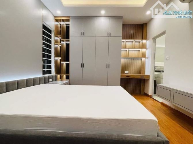 Bán nhà đường Lai Xá DT 30m2 x 5 tầng ful nội thất gỗ Lim Nam Phi, thiết kế đep Gía 4,8 tỷ - 2