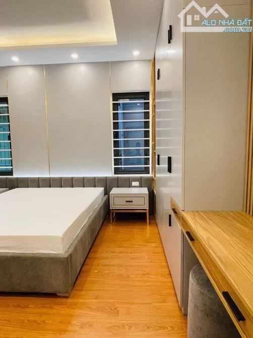 Bán nhà đường Lai Xá DT 30m2 x 5 tầng ful nội thất gỗ Lim Nam Phi, thiết kế đep Gía 4,8 tỷ - 6