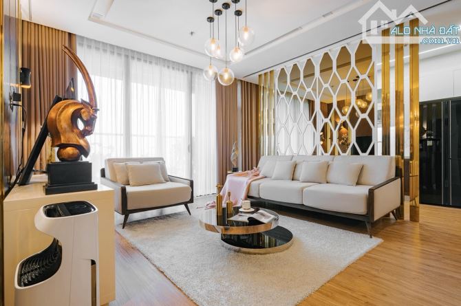 Hot! Cần bán căn hộ 2PN The Legend, 75m2, giá 6.5 tỷ, bao phí, ban công ĐN