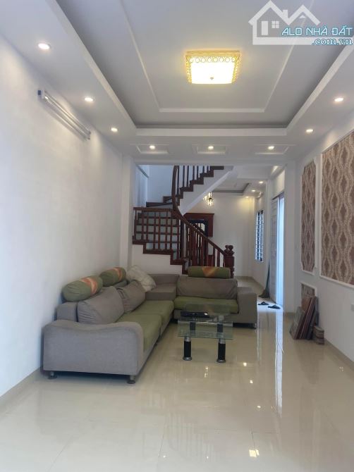 Bán Nhà Kim Giang - Hoàng Mai , DT 40m2 , Giá Hơn 3 Tỷ , Ngõ Nông