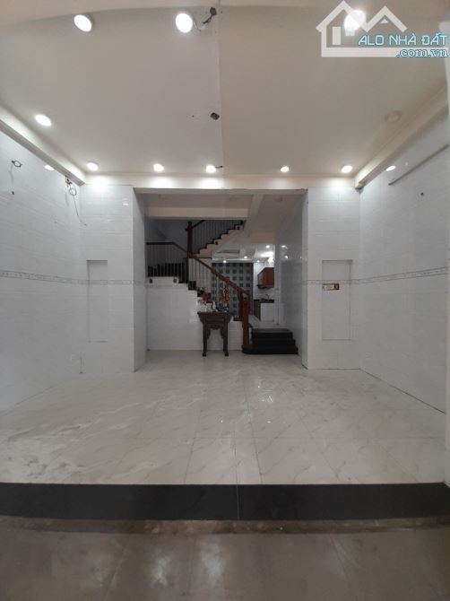 bán nhà MT Ông Ích Khiêm 2 chiều, MT ngang 6x15m, 3 lầu, giá chỉ  18,6 tỷ TL