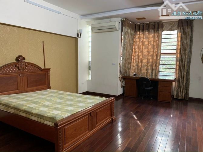 BÁN GẤP nhà 5 tầng phố Thái Hà Ô TÔ, diện tích 50 m, mặt tiền 5 m, giá 8.9 tỷ. - 1