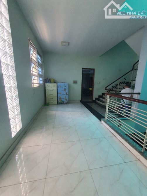 Mặt tiền đường Tân Phước. Q10. Ngay SVĐ Thống Nhất. 140m2. 4 tầng. Căn góc cực đẹp - 1