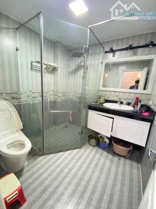 Bán nhà riêng Ngõ Gốc Đề. Hai Bà Trưng DT39m x 5T. MT5m. Giá 4.48 tỷ - 2