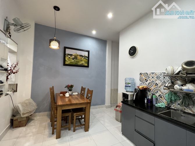 Chỉ 30tr/m2, nhà 2 mặt hẻm trước sau, ngay Chợ Cầu Quang Trung Tô Ký, CVPM Quang Trung