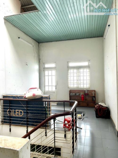 Nhà 3 lầu mặt tiền Lê Hồng Phong - giá chỉ còn 11tỷ8 - 2