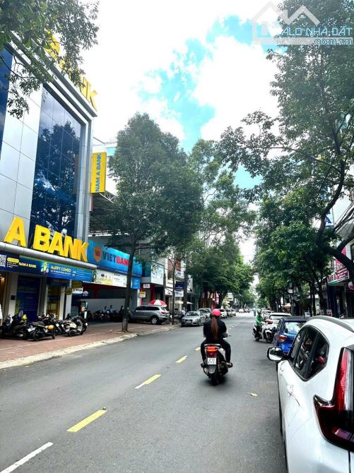 Nhà 3 lầu mặt tiền Lê Hồng Phong - giá chỉ còn 11tỷ8 - 6