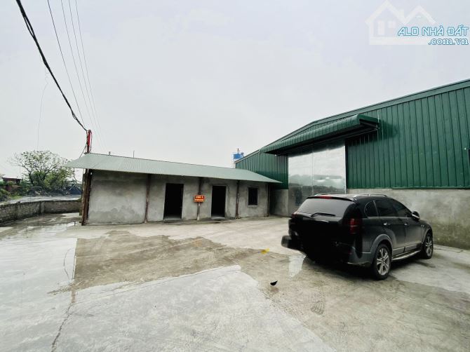 Cần cho thuê 2000m2 mặt đường Ql3 Dục Tú