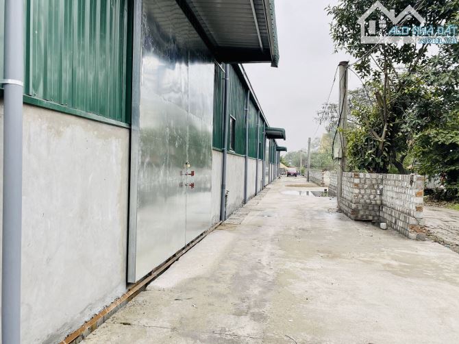 Cần cho thuê 2000m2 mặt đường Ql3 Dục Tú - 1