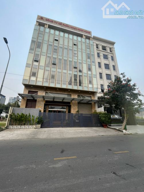 Tòa Building Hầm 7 Tầng_DT:16x20m với 1900m2 Sàn MT 57-59 Nguyễn Văn Kỉnh,P.TML,Q2_180 Tỷ - 1