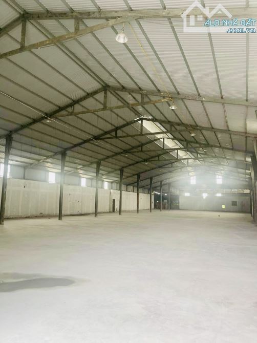 Cho thuê 850m2 kho độc lập tại Đông La - 2