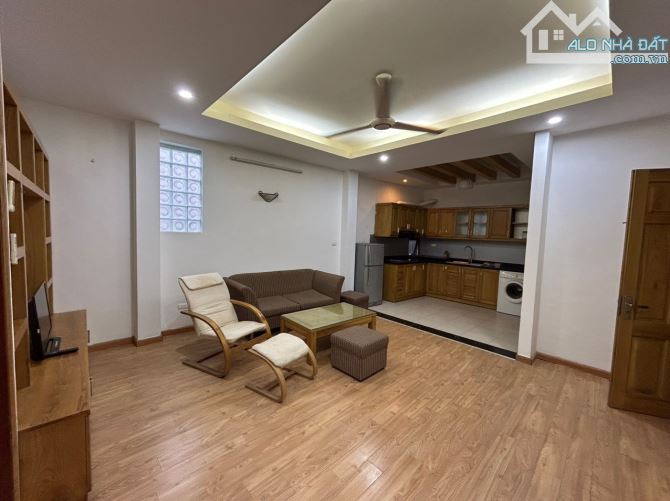 Cho thuê căn hộ chung cư tầng 5 thang máy phố Hoa Lư, Nguyễn Đình Chiểu, Vân Hồ. - 2
