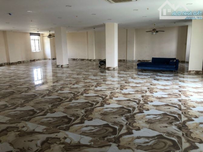 Tòa Building Hầm 7 Tầng_DT:16x20m với 1900m2 Sàn MT 57-59 Nguyễn Văn Kỉnh,P.TML,Q2_180 Tỷ - 3