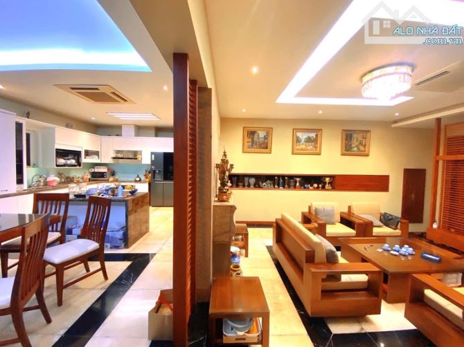 BIỆT THỰ VIP VƯỜN ĐÀO, VIEW VƯỜN HOA, FULL NỘI THẤT, HẦM ĐỂ ÔTÔ. 203m2 - MT13m Giá 86Tỷ. - 4
