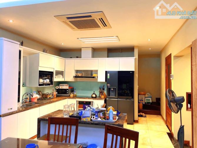 BIỆT THỰ VIP VƯỜN ĐÀO, VIEW VƯỜN HOA, FULL NỘI THẤT, HẦM ĐỂ ÔTÔ. 203m2 - MT13m Giá 86Tỷ. - 5