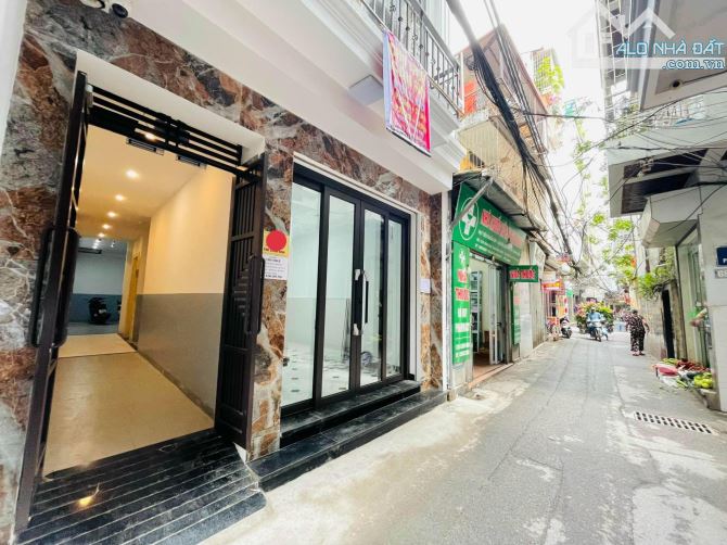 Bán Toà CCMN Mặt Phố Cự Lộc- 15 Phòng Full- D.TIỀN 130Tr/Th- 70m2*9T- Mt 4,6m- Giá 16.3 Tỷ - 5
