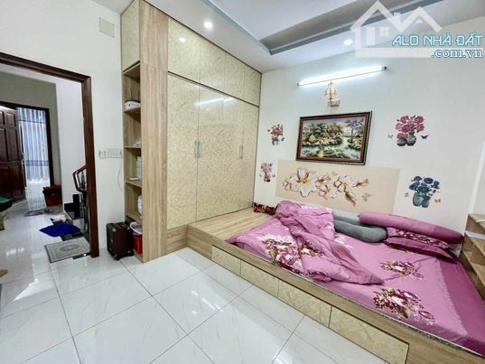 Bán nhà Mặt tiền đường Phan Đình Phùng, Tân Phú, 108m2, dòng tiền 20tr/tháng, chỉ 14 tỷ 5 - 9