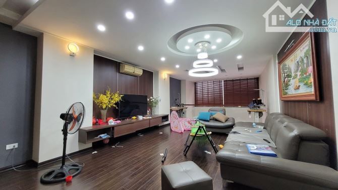 BÁN NHÀ THẠCH BÀN - Ô TÔ TRÁNH - KINH DOANH - DIỆN TÍCH 55 X 5 TẦNG, MT = HẬU 4.5