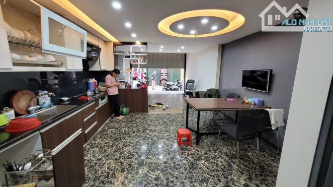BÁN NHÀ THẠCH BÀN - Ô TÔ TRÁNH - KINH DOANH - DIỆN TÍCH 55 X 5 TẦNG, MT = HẬU 4.5 - 3