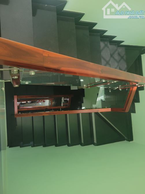 4.2x15M XE HƠI 7C ĐỖ CỬA NHÀ HÀNG XÓM CITYLAND CHỈ NHỈNH 05 TỶ TÍ XÍU TL - 4