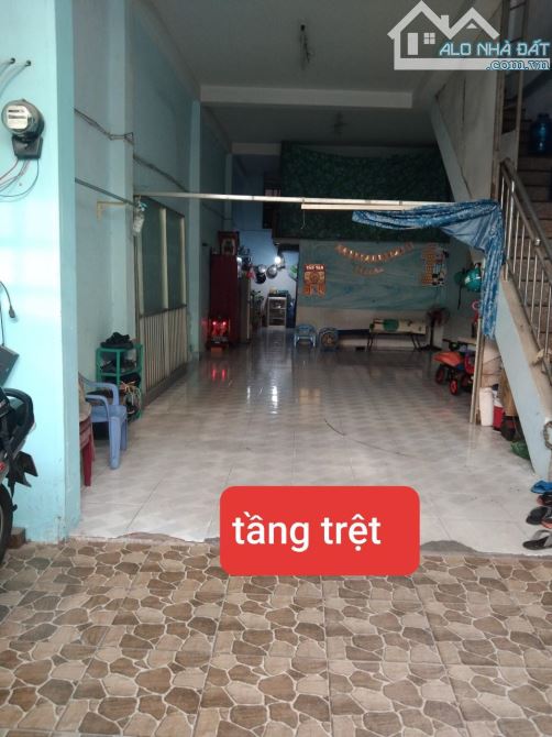 Bán nhà Tân Phú đường Thoại Ngọc Hầu 4,5X19m 3L 3PN hẻm 9m ô tô trong nhà 6,8 tỷ - 7