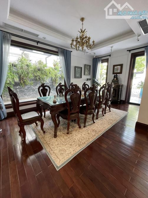 BÁN BIỆT THỰ CIPUTRA 305M2 - MẶT ĐƯỜNG CHÍNH KĐT - LÔ GÓC 3 THOÁNG ĐẸP VÔ CÙNG - 8