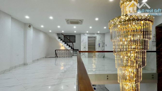 Bán Gấp Siêu Phẩm Gốc Đề Minh Khai, Vỉa Hè 3 Ô Tô Tránh KD DT 80M 8T MT 5.2M Giá 24.5Tỷ