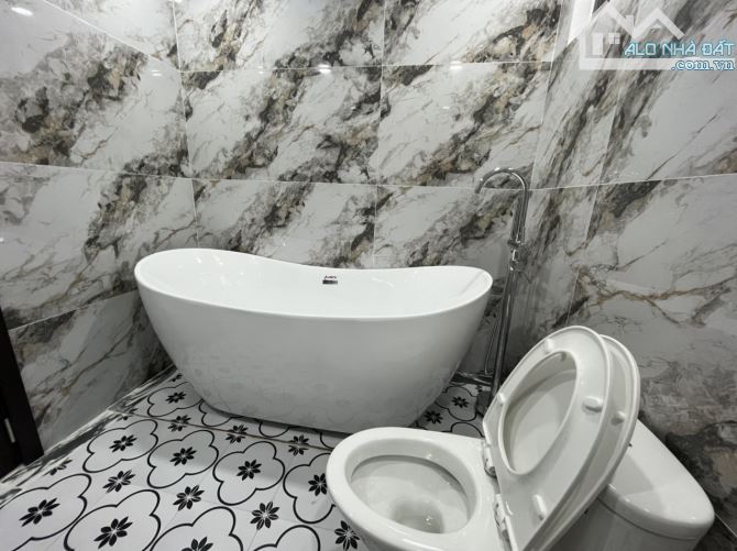 Bán nhà Nguyễn Văn Cừ, Long 60M, 7 TẦNG, GARA, THANG MÁY, KINH DOANH, FULL NỘI THẤT, 14 tỷ - 1