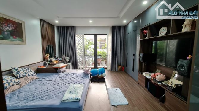 Bán nhà phố Định Công Hạ, Hoàng Mai, 145m2, Mt8m, lô góc, ô tô kinh doanh, 19 tỷ - 2