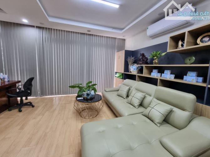 Bán gấp BT mặt phố HÀM NGHI, MỸ ĐÌNH, 100m, 6T, Mt 6m, Thang máy, Kinh Doanh, Giá 35 tỷ.
