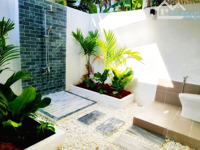Nhà Hiện Đại đường Nguyễn Văn Quá,Chợ Cây Sộp thông xe hơi né nhau  chỉ 4.6 tỷ