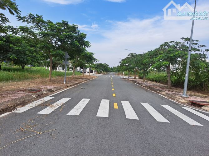 Đất biệt thự kdc Bộ Công An Phạm Hữu Lầu 65 tr/m2 sổ hồng, đường 16m - 2