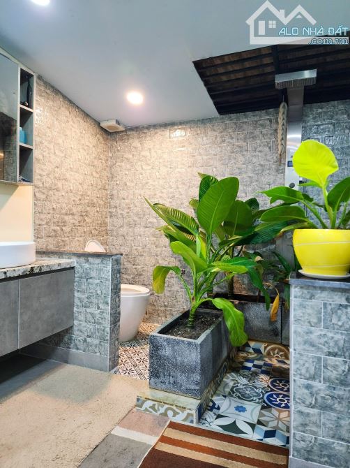 Nhà Hiện Đại đường Nguyễn Văn Quá,Chợ Cây Sộp thông xe hơi né nhau  chỉ 4.6 tỷ - 3