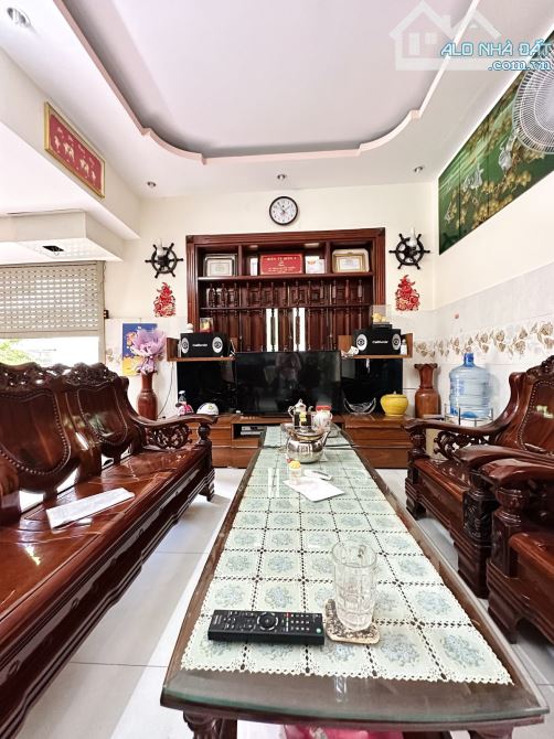 MT  P. Thảo Điền_ Thủ Đức, Lô góc _ DT 113m2, 6 tầng có thang máy, ngang 10.5m. Giá 23 tỷ - 1