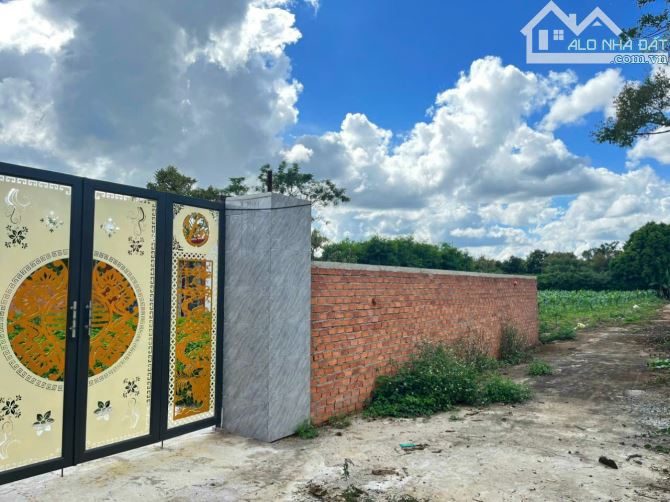 Bán đất eatu 5x22 tc full 590tr đường bê tông 5m oto vivu, gần QL, Cách xe tăng 12km BMT Đ - 1