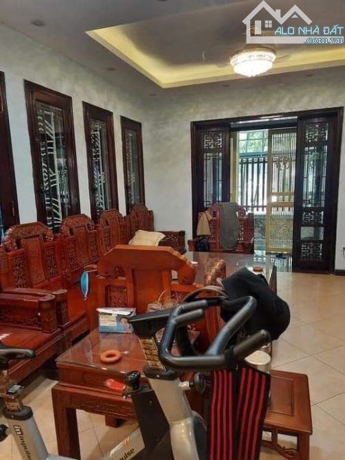 PHÂN LÔ - BIỆT THỰ - Ô TÔ TRÁCH  - TRƯỚ  CỬA VƯỜN HOA - KHU VỰC ĐỀN LỪ - HIẾM NHÀ BÁN - - 1